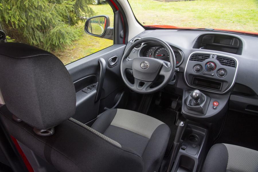 Интерьер Nissan NV250 L1 Van 2019 года  (EU) (фото 33 из 37)